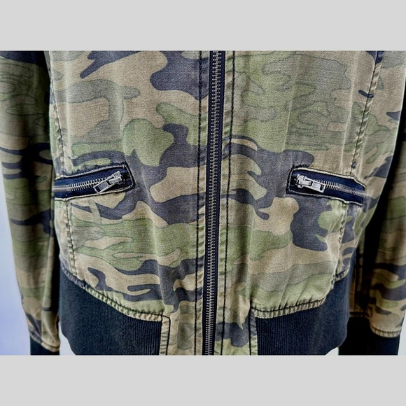 Dear John Camouflage Bomber Jacket Full Zip Utility Pockets Ribbed Cuffs - Picture 3 of 6